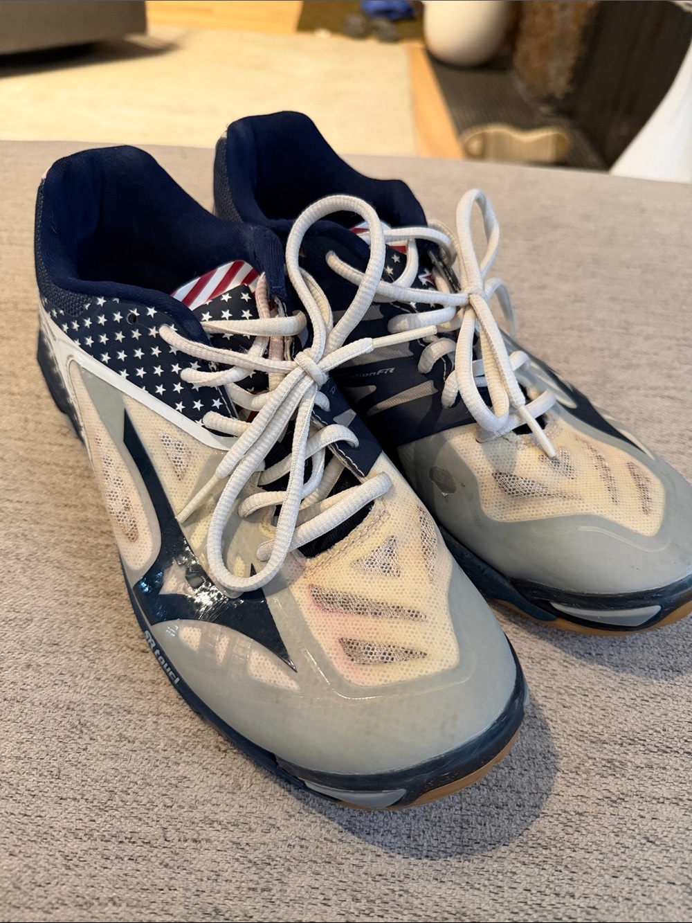 Mizuno women’s volleyball shoes Navy, White & Gray Athletic Shoes with Stars